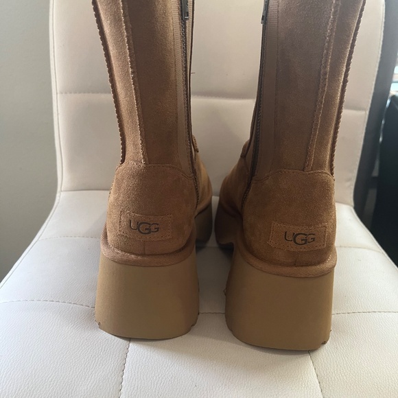 UGG Women’s Classic Twin Seam New Heights Boot - Picture 12 of 12